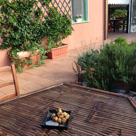 Agriturismo La Rosa Canina Bed and Breakfast Lerici Exterior foto