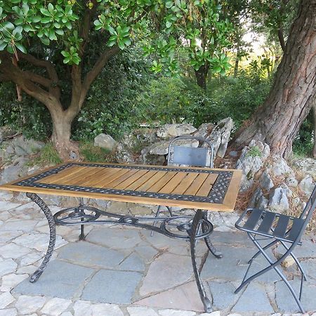 Agriturismo La Rosa Canina Bed and Breakfast Lerici Exterior foto
