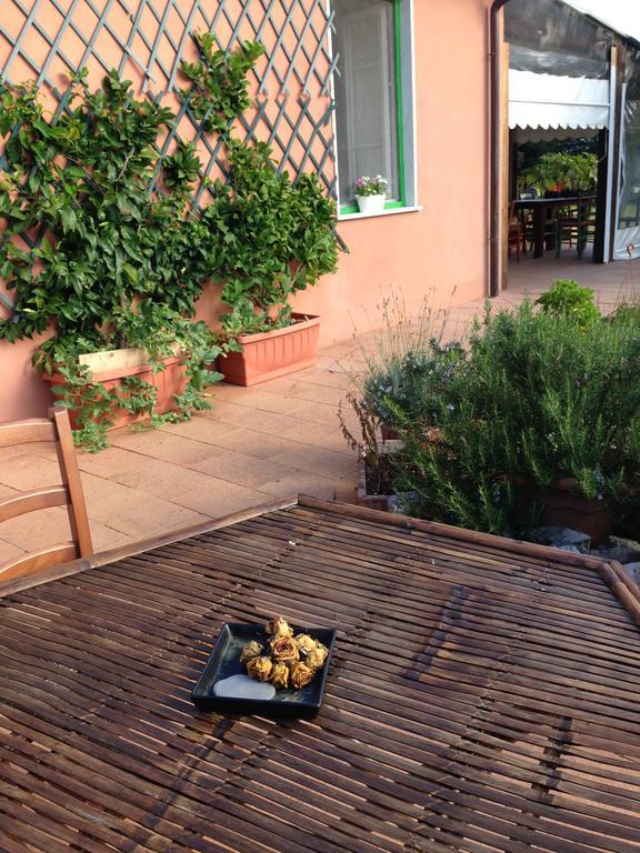 Agriturismo La Rosa Canina Bed and Breakfast Lerici Exterior foto